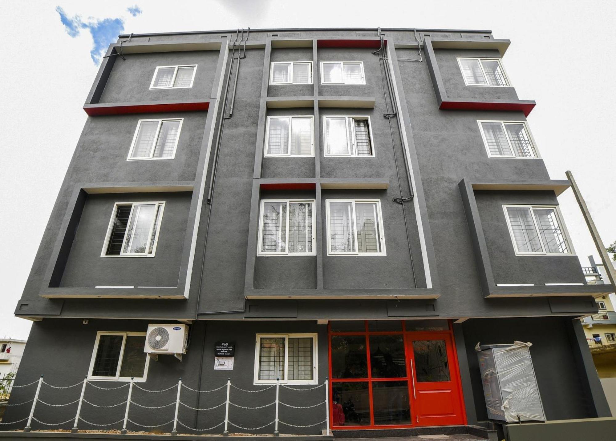 Townhouse Sarvar Hospitality Near Ascendas Park Square Mall Bangalore Exterior photo