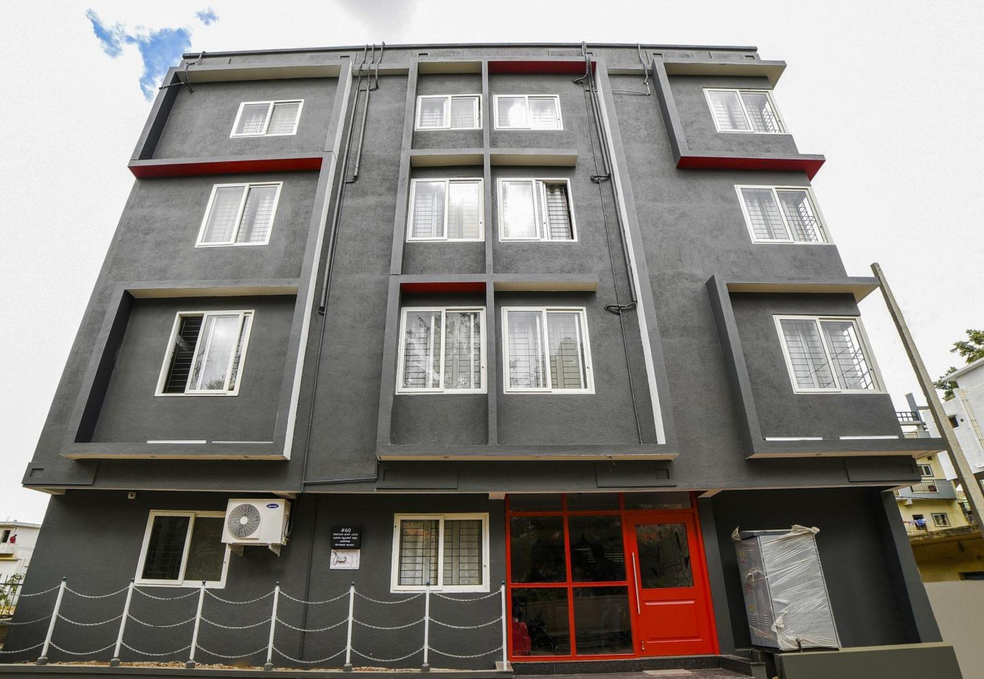 Townhouse Sarvar Hospitality Near Ascendas Park Square Mall Bangalore Exterior photo